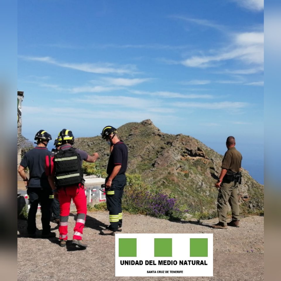 🚨🚨 DIRECTO: Agentes <a href="/UMEN_SC/">Unidad Medio Natural</a> colaboran con <a href="/BomberosTf/">Bomberos de Tenerife</a> <a href="/112canarias/">112 Canarias</a> en rescate de deportista con traumatismo en cadera tras accidente practicando escalada 

#RoquedelMedio #Anaga #SeguridadyEmergencias

<a href="/santacruz_ayto/">Ayuntamiento de Santa Cruz de Tenerife</a> <a href="/DistritoAnaga/">Distrito Anaga</a>