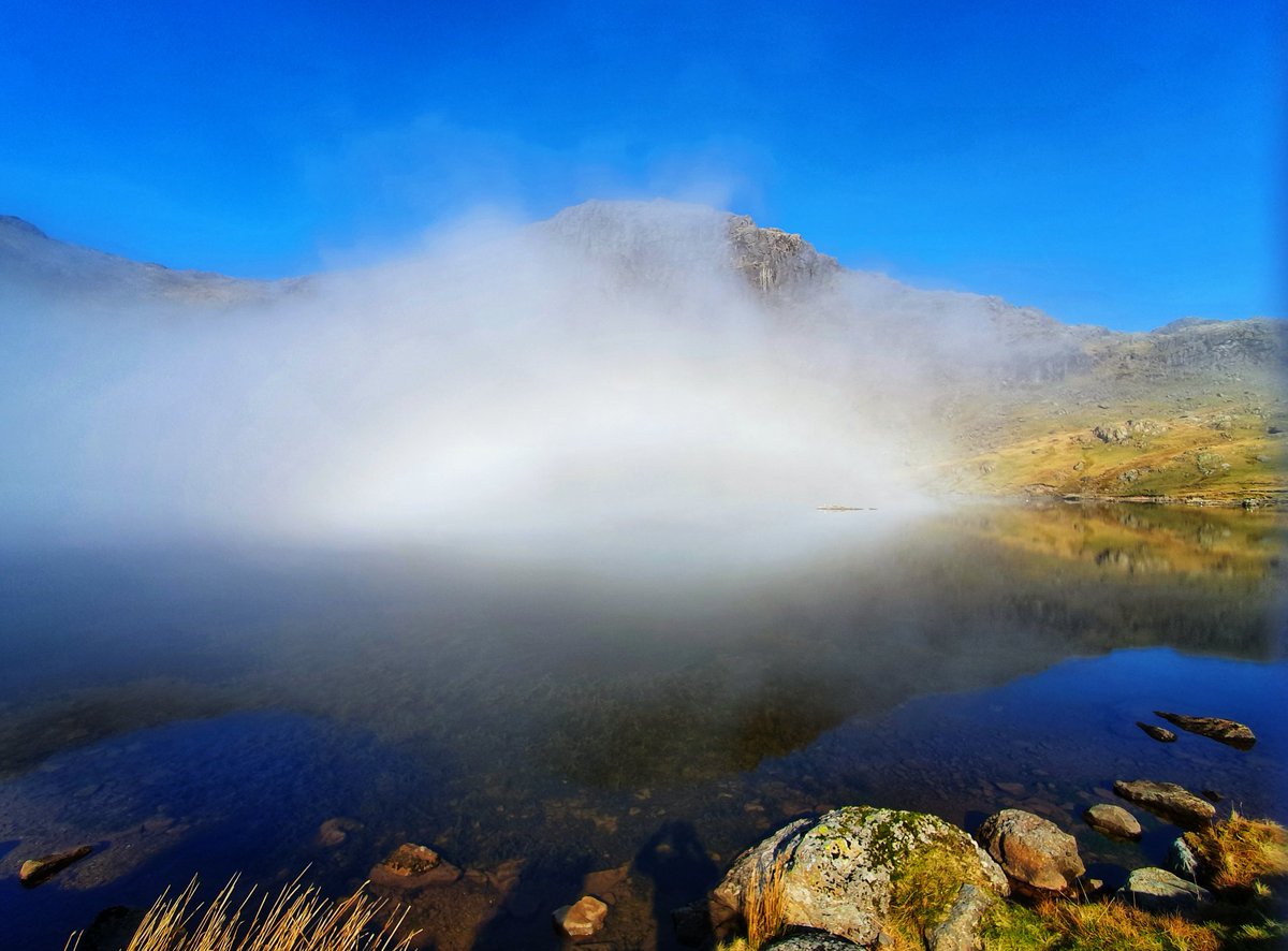 dirtyred619's tweet photo. My first Fog Bow at Stickle Tarn. #hikingadventures #hiking #fogbow #lakedistrict #getoutside @OSleisure https://t.co/W27PHLmOKx
