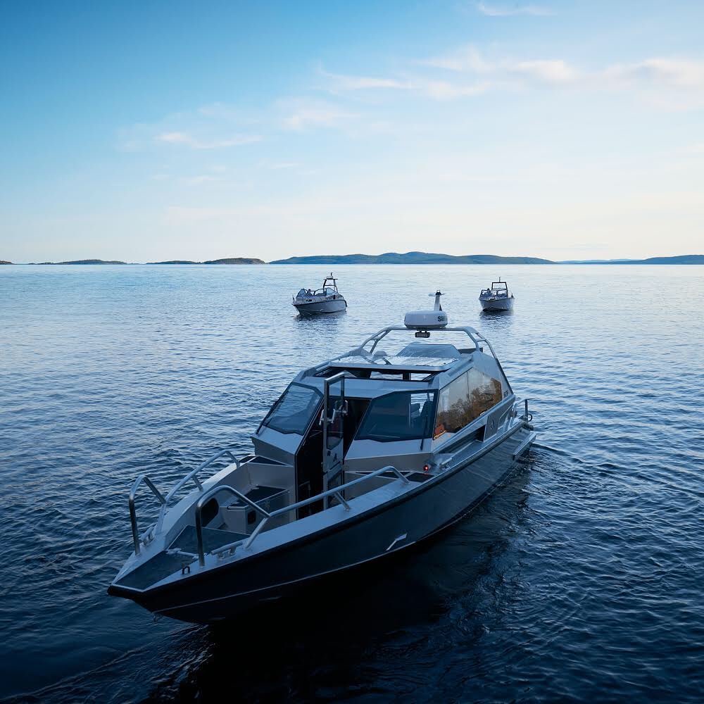 Scanstrut's tweet image. We're proud to be the official waterproof wireless charging partner for #anytec boats. From 2021, ROKK Wireless - Active is standard equipment in all Anytec models, keeping your phone safe, charged and in reach even in the toughest conditions. scanstrut.com/rokk-wireless #boat #boats