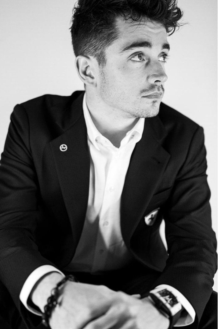 EyXkHt8XIAQemqa?format=jpg&name=medium