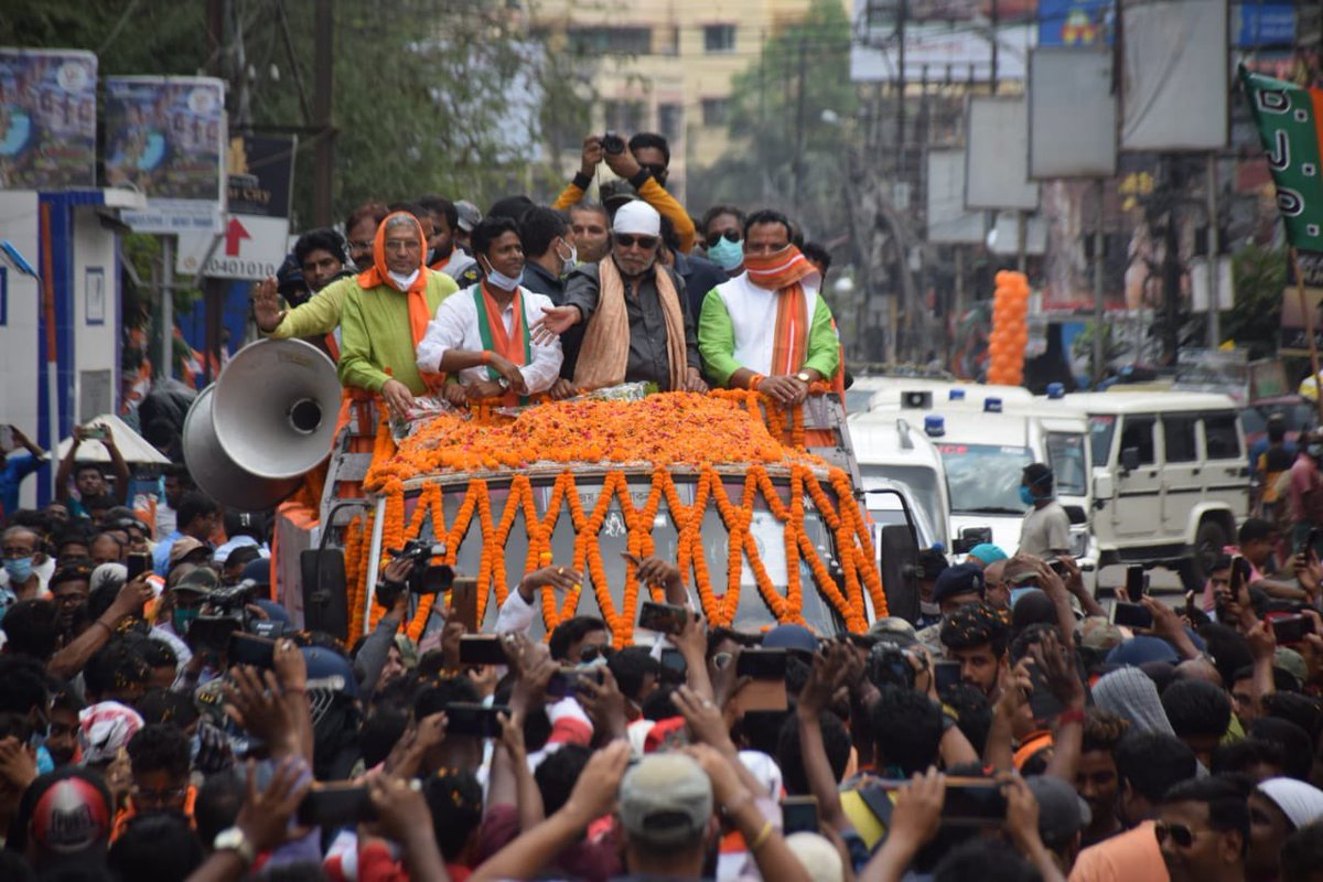 Addressing a huge road show in Sonarpur Uttar West Bengal #BanglayBJP @BJP4Bengal