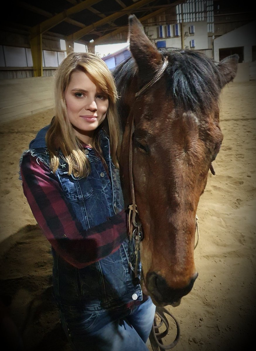 Deine Hufe geben den Takt vor, mein Herz singt das Lied…

#freundschaft #liebe #horses #pferde #animals #riding #vollblut #zitate