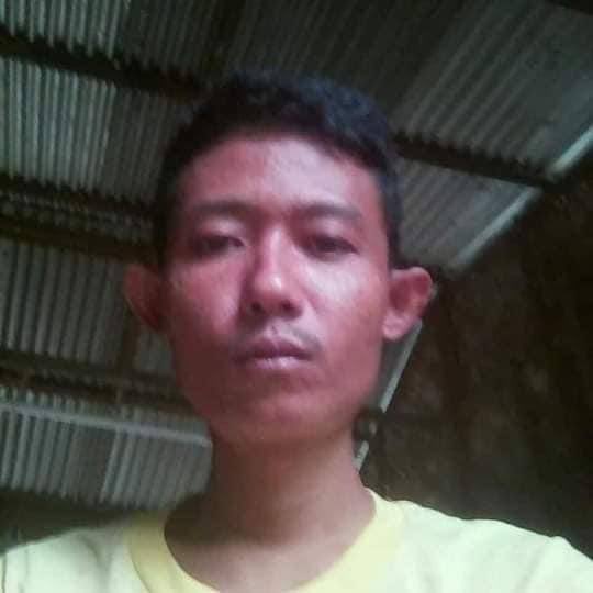 Cherry823852's tweet photo. The bus driver who stopped in the middle of the road to protect protesters in Yangon was abducted at that day by military junta. Today, the family got his dead body instead. What possible crime did he admit to be dead? 
IMPLEMENT R2P 
#Apr7Coup
#WhatsHappeningInMyanmar https://t.co/zuwbVSonVK