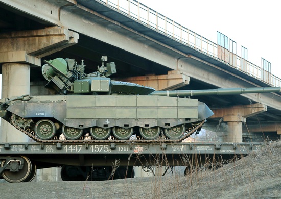 Russian_Defence's tweet photo. 1st T-80BVM MBTs have been transferred to the Eastern MD. ‘A few tens’ have been delivered. most likely to the 64th MR Bde. In time for the 2021 Victory Day parade.
https://t.co/mlcGbRWCR4 https://t.co/wVS1ugEyVh