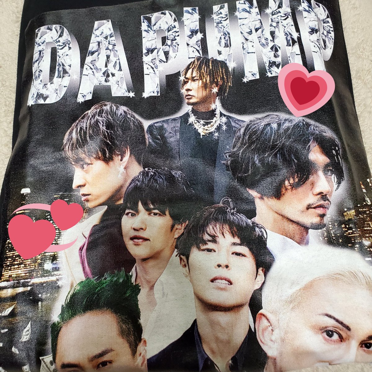 11AvsdAlC1bLLTC's tweet photo. ライジングポイントのグッズで盛り上がってるなか私はロンT👕届いた😆
ファイルは持ってたんだけど体型に自身ないけど🌈7人最後だから購入した
ダンス💃の練習の時着よう😉
インスタのストーリーYORIさん💙とDAICHI君💓顔見れて嬉しい🎵😍🎵
明日の早番頑張れる👊😆😴
#DAPUMP
#DAICHI
#YORl https://t.co/yXdASENFTy
