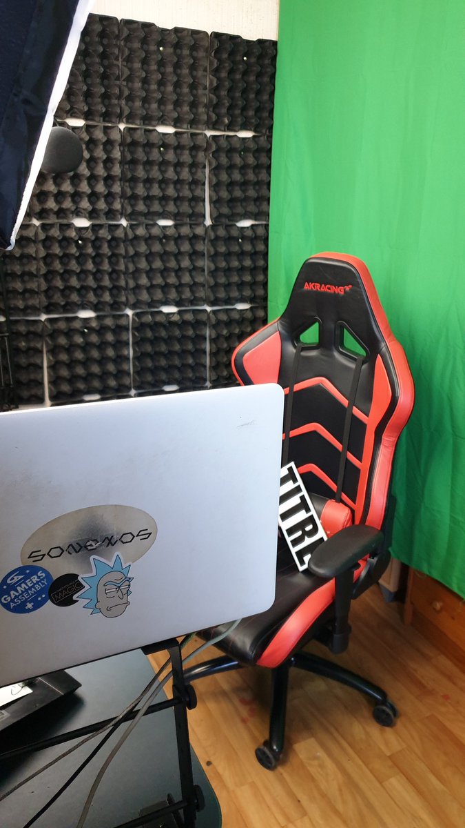 Les amis, on reprends le stream ce soir, 21h pour le track challenge de @KOLB3IN 
twitch.tv/sonexos
#musique #stream #twitchstreamer #mao #ableton #producer