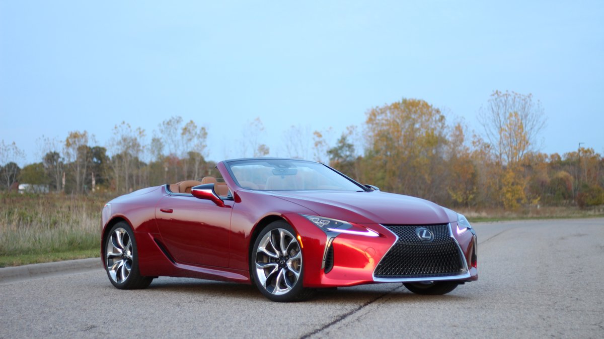 therealautoblog's tweet image. The 2021 Lexus LC 500 Convertible is blissful, motoring beauty: bit.ly/3cR1Wrb