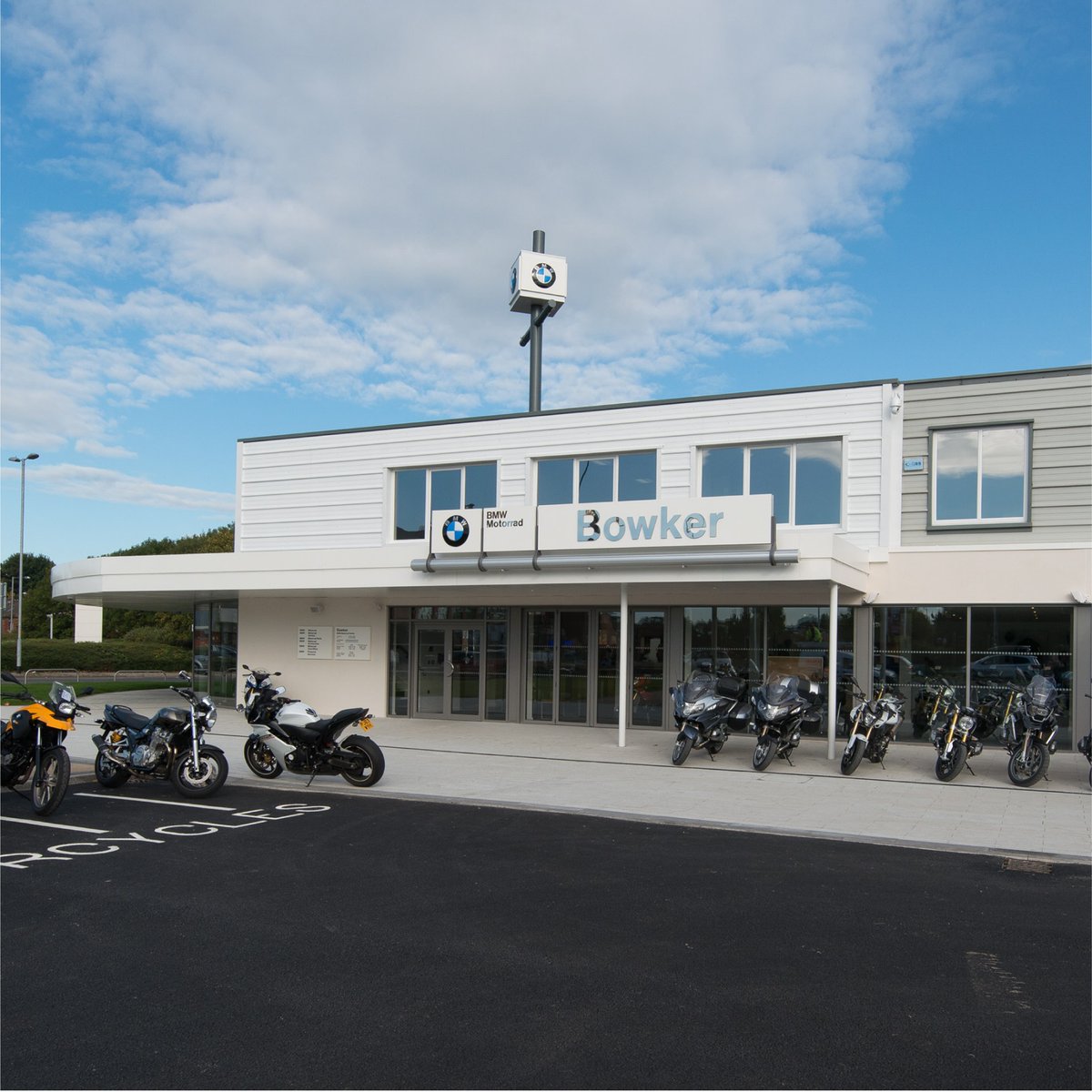 From 8.30am on Monday 12 April, we’re thrilled to announce that our showroom is fully open again.  As always, our Aftersales department remains fully operational for servicing, MOT and Riderwear.

Learn more and view our Summer Opening Hours by clicking bit.ly/BowkerMotorrad…