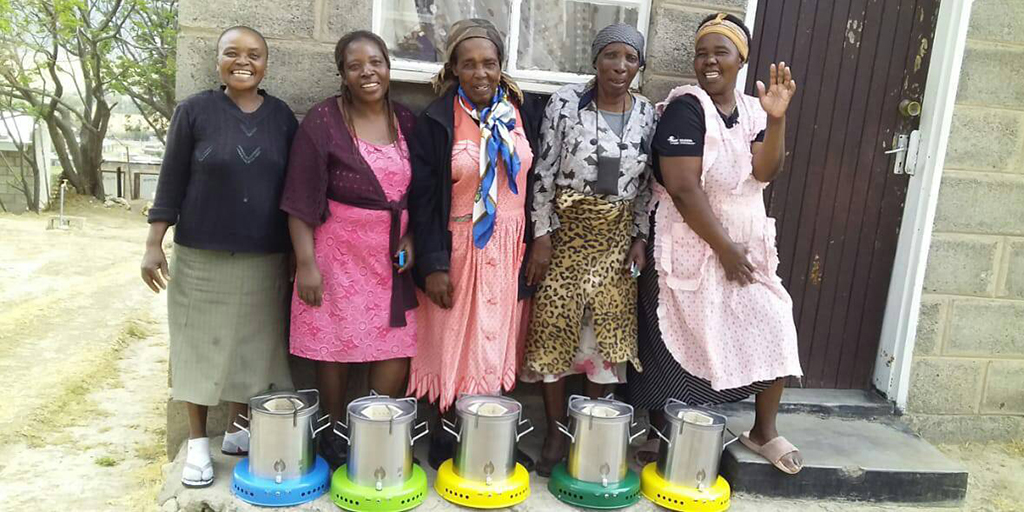 EEP Africa (@eep_africa) on Twitter photo On #WorldHealthDay we recognize the vital role of #cleancooking in reducing household air pollution. The ACE One advanced biomass #cookstove emits no smoke. For every 25,000 units distributed, 40 lives are saved.
#sdg3 #Lesotho <a href="/acelesotho/">African Clean Energy</a> <a href="/NDFnews/">Nordic Development Fund</a> #climatefinance On #WorldHealthDay we recognize the vital role of #cleancooking in reducing household air pollution. The ACE One advanced biomass #cookstove emits no smoke. For every 25,000 units distributed, 40 lives are saved.
#sdg3 #Lesotho <a href="/acelesotho/">African Clean Energy</a> <a href="/NDFnews/">Nordic Development Fund</a> #climatefinance