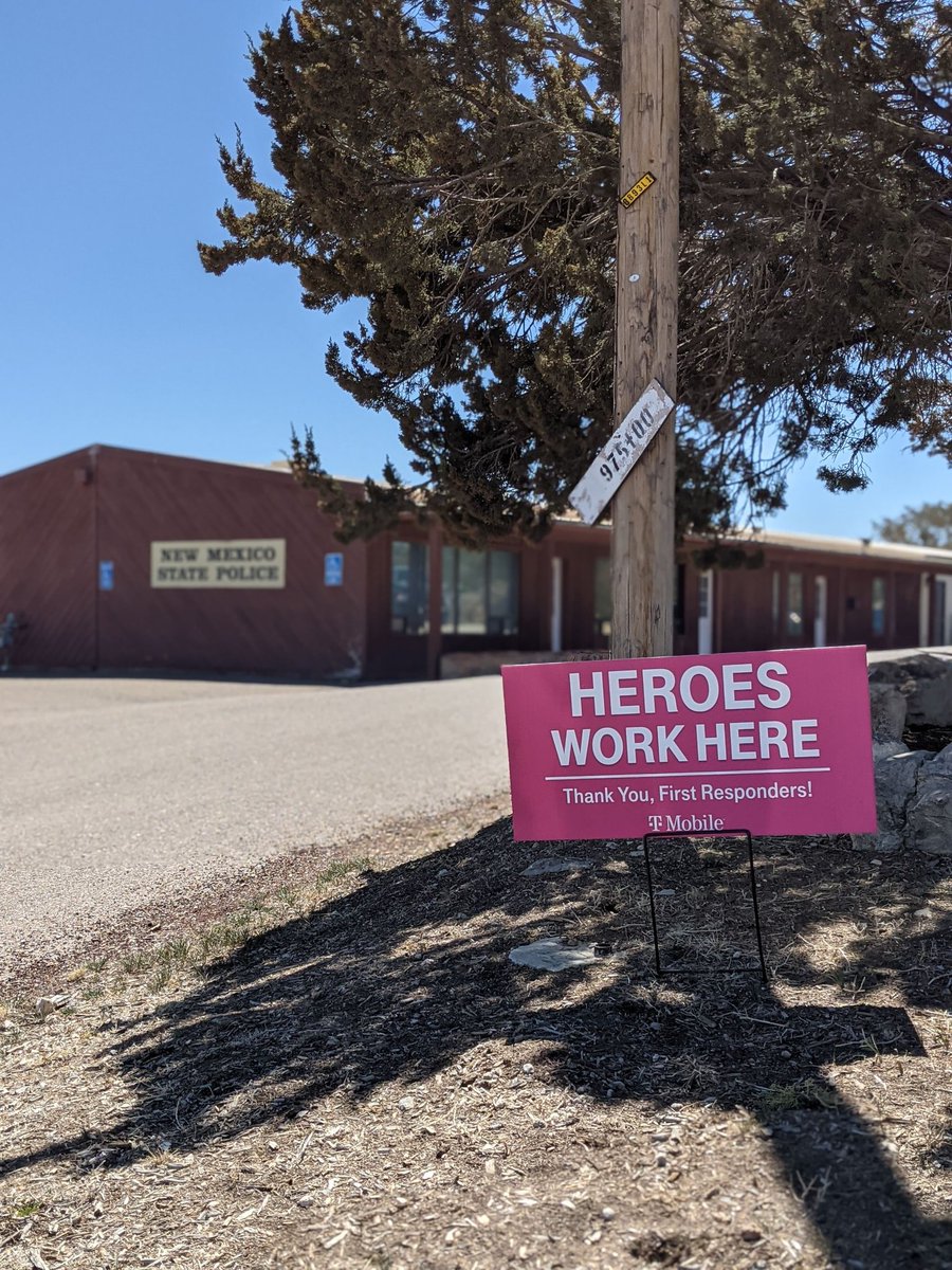 More engagement with our HEROES! Edgewood is a Great town with great people. <a href="/NMStatePolice/">NMSP</a>  #trucklife #beepbeep