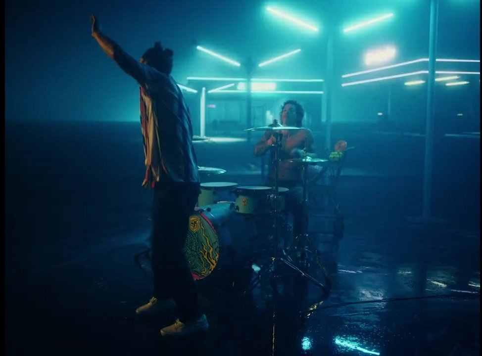Sollytl's tweet photo. Shy Away era todo lo que necesitaba el día de hoy para ahorrar mi día jsjsjs 
Te amo TØP 💟💟💟💟 https://t.co/N9XCjLxjRy