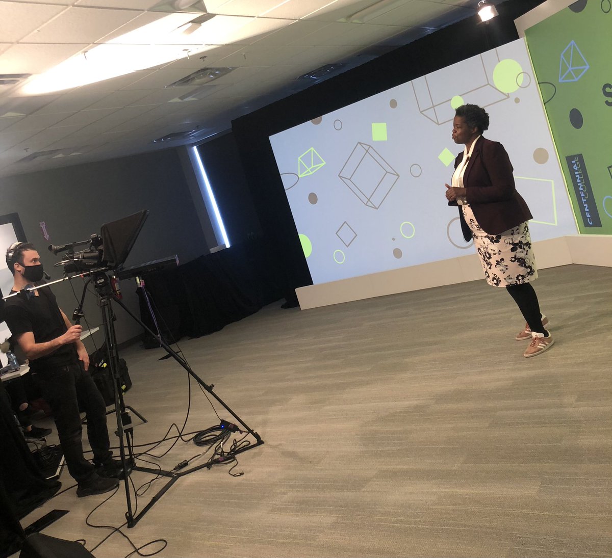 One hour to showtime! Here we are getting ready for our 2020/2021 Student Awards Celebration. <a href="/CentennialEDU/">Centennial College</a> <a href="/CCEventCentre/">CCEventCentre</a> <a href="/bbBlanc_Events/">bb Blanc</a>