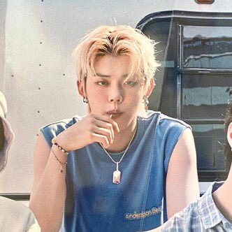 choivers's tweet photo. eu to espirrando demais scrr https://t.co/cHKMdixOfo