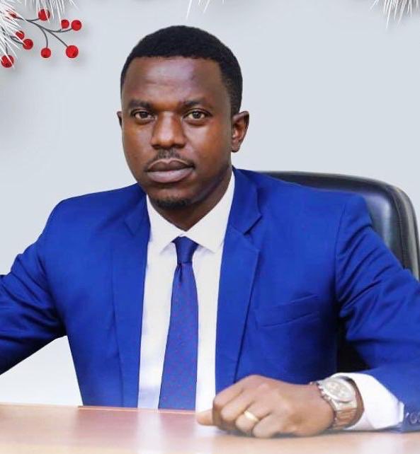 millardayo's tweet photo. “Magazeti yaliyofungiwa tutaenda nayo case by case, Ofisi yangu iko wazi, waje tuangalie nini kilipelekea kufungiwa na nini kifanyike ili warudi kwenye utaratibu wa kuendesha Vyombo vya Habari  kwa mujibu wa sheria na kanuni za uendeshaji wa  Vyombo vya Habari”- WAZIRI BASHUNGWA https://t.co/8ni5cPPCRS