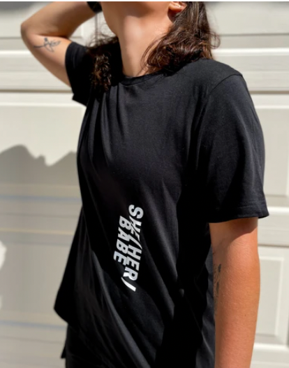 wearmnstrm's tweet photo. How does a queer woman style men’s clothing? It is not an easy task to find men’s clothing that will fit your body in a flattering way, but here are our best tips for doing so.

https://t.co/630jBaOCiS

#lgbt #lesbianfashion #lesbianstyle #lesbian #styletips #wlw https://t.co/YLrfbuwGwi