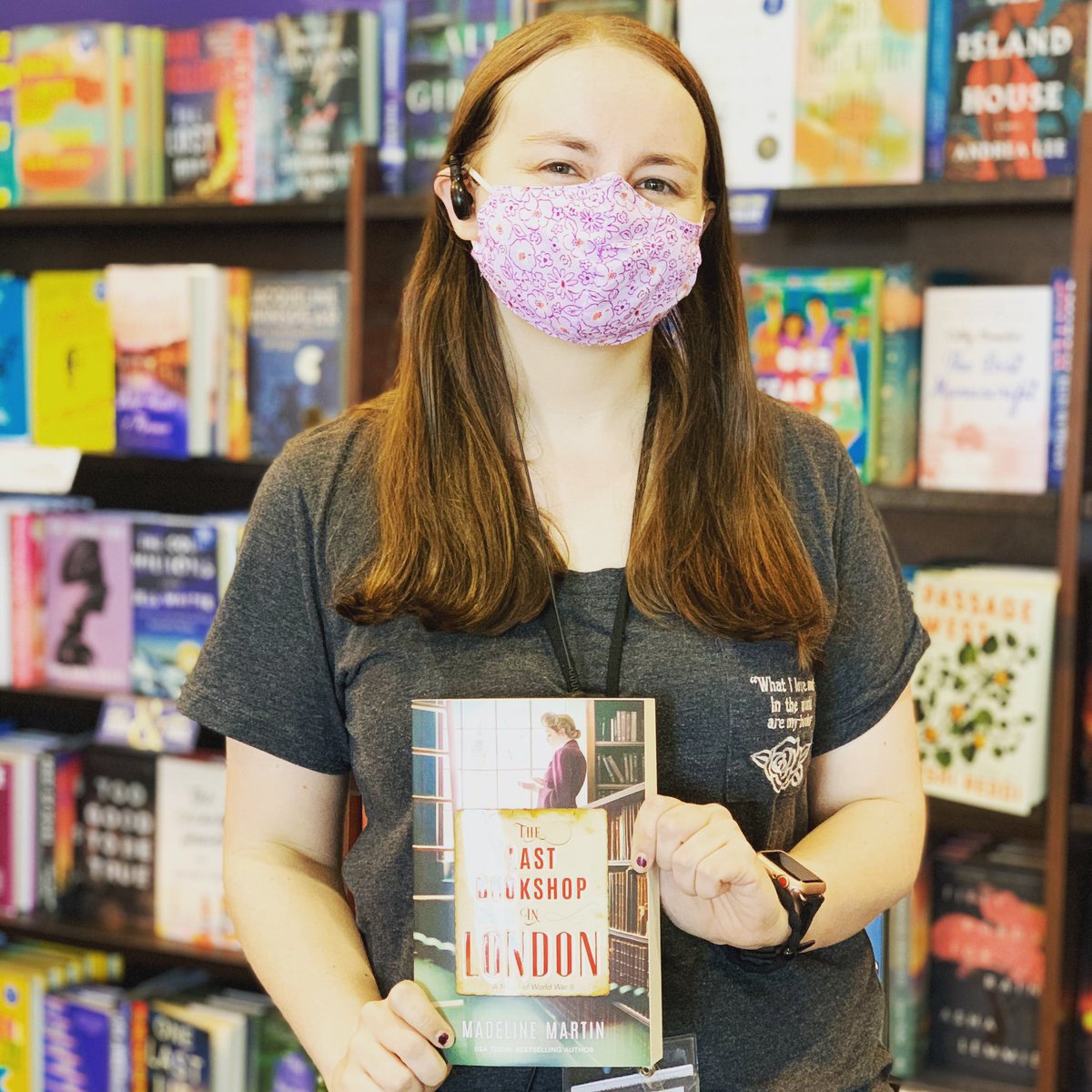 This week’s “What are you reading Wednesday” title is The Last Bookshop in London. Bookseller Madalyn LOVED this story of resilience and how books can bring us through the darkest times! What are you reading? #bnfresno #fresno #clovis #thelastbookshopinlondon #madelinemartin