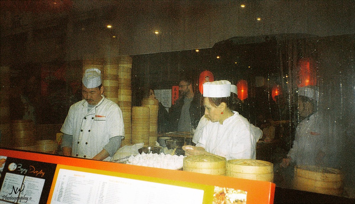 nwallacephoto's tweet photo. Feeding the soul with wholesome food. 🍜 #chinatown #KODAK #streetphotography #Goodfood #filmsnotdead #chef #feedthesoul #noodles #apsfilm #kodakcamera #chineserestaurant #chefshat #london #chinesenewyear2020 #cooking #wholesomefood https://t.co/gIB5vu98qF