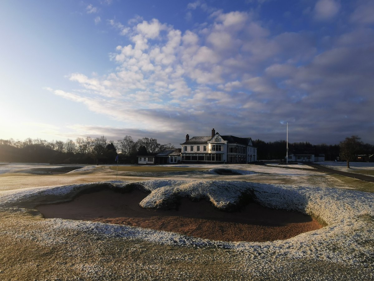 Fresh down the Well this morning <a href="/Hollinwell/">Hollinwell</a> Just another wintery Wednesday in April #nottsgolfclub not ideal! 😕
