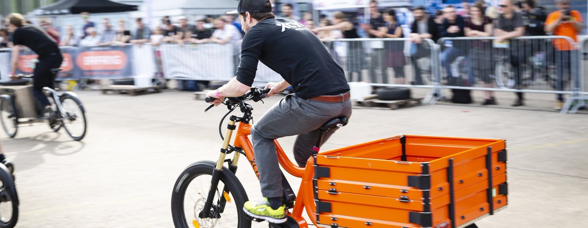 Nach jahrelanger Pause und viel viel Entwicklung im #Cargobike-Bereich zieht sich #VELOTransport ein neues Kostüm an!
Wir freuen uns, euch 2021 zu tollen Cargobike Events - sowohl digital als auch vor Ort - einzuladen.
Bald mehr ... 🚲❤️