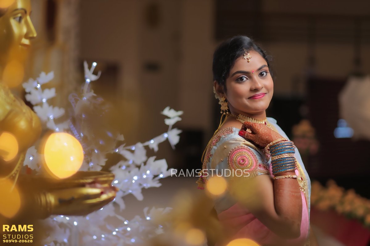 instagram.com/p/CNXdXiklxZW/…
Where there is love 
there is life.
For bookings - +91-9894920628 | +91-9551475514
ramsstudios.com
#Madurai #candidmoment #bridemaids #bridelook  #bridesmaidsdresses #bridesoftamilnadu #bridesmakeup  #bridephotographer #weddingstoriesphotography