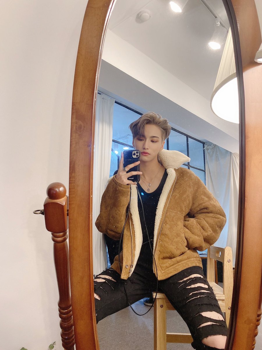 ATEEZofficial's tweet image. [#성화] 같은 포즈 찾기😛
#ATEEZ #에이티즈