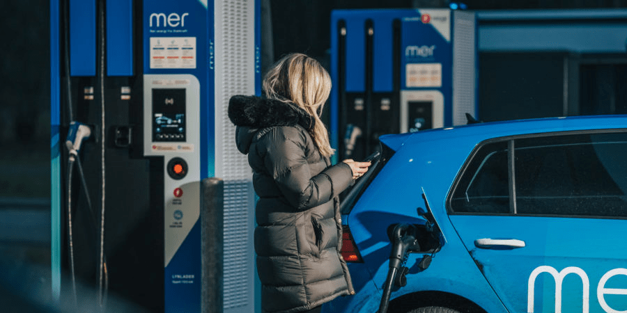 ElectriveGlobal's tweet image. Allstar One Electric charge card now includes new #chargepoints by Plug-N-Go in the UK. electrive.com/2021/04/07/uk-… #fuelcards @PlugNGoEV @fleetcor