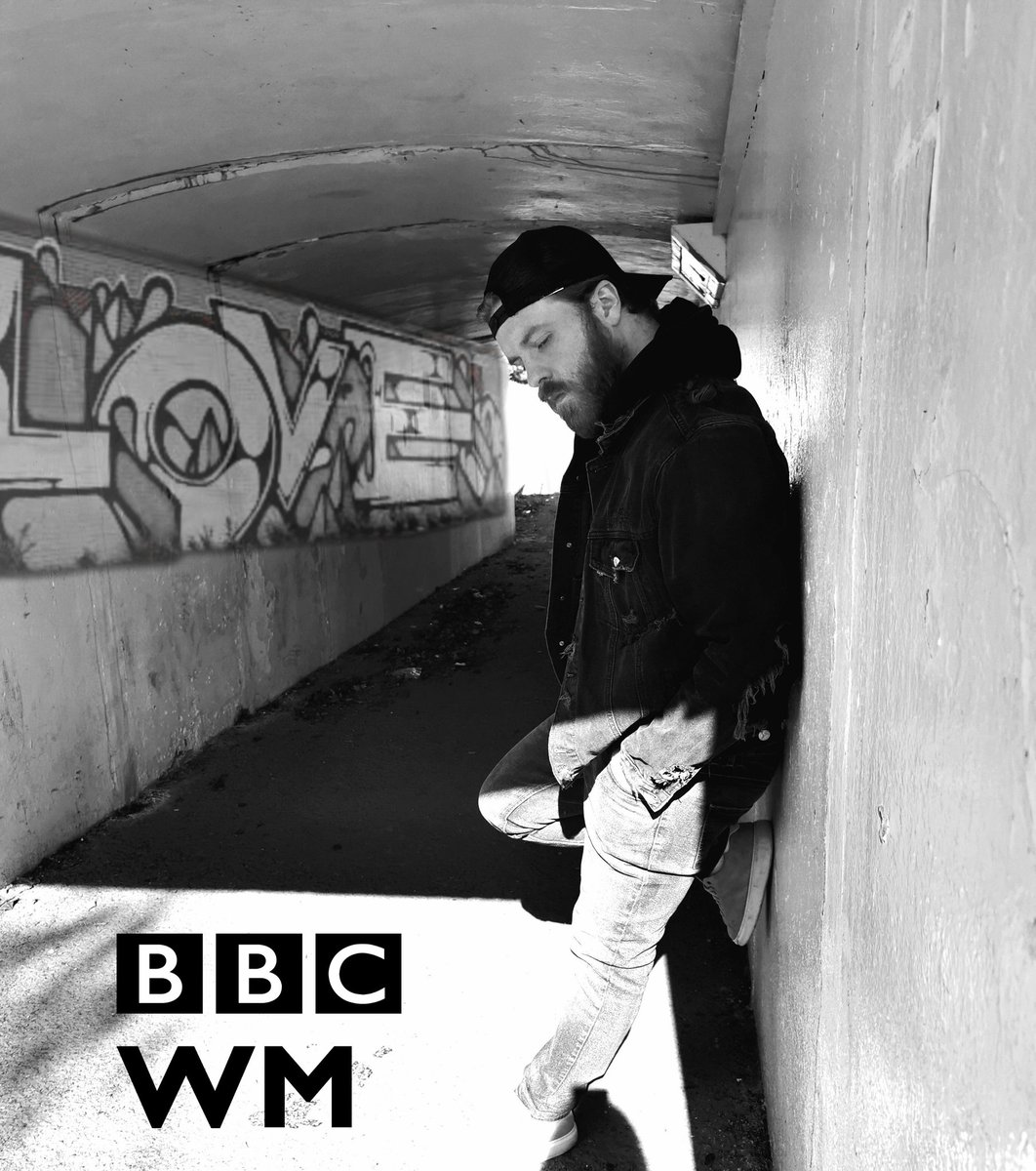 'ABOUT YOU' will be played on <a href="/RakeemOmar/">rakeem omar</a> <a href="/bbcwm/">BBC Birmingham & Black Country</a> tonight🤯
Lock in 19:00 x