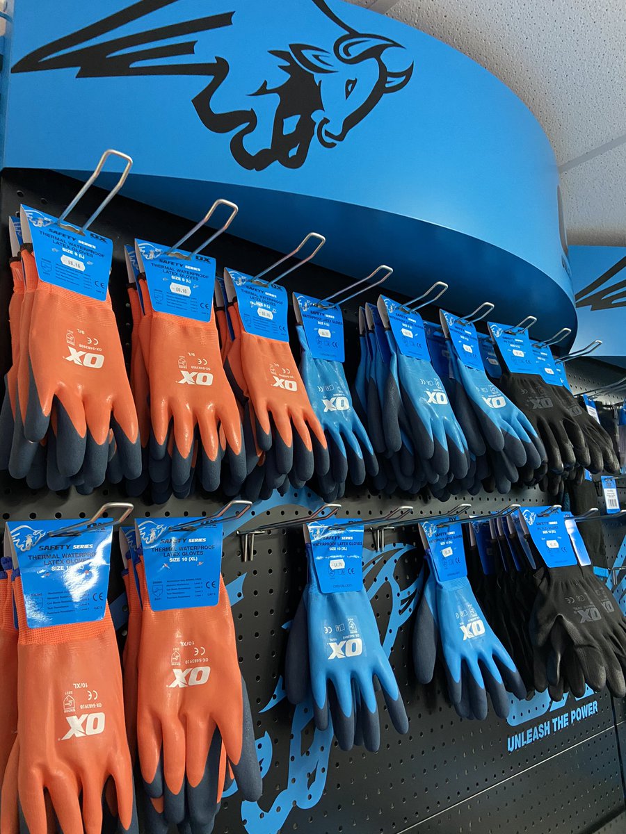 HireStandardsUK's tweet photo. WINTERY WEDNESDAYS 🌨

Warm spring weather has disappeared🤷🏼‍♂️
BUT It’s Not too late to grab your gloves 🧤

#coldapril #wheresspring #coldweather #warmhands #thermalgloves #waterproofgloves #oxgloves #hirestandardslimited #wiltshour https://t.co/2tsAt6k2wB