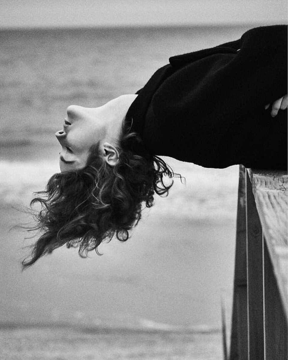 Dostoyevski ''Budala'' kitabında şöyle diyor; 
“Senden kaçtı, çünkü seni ne kadar çok sevdiğinin farkına vardı.
Senin yanında olmaya gücü yetmedi."🖤