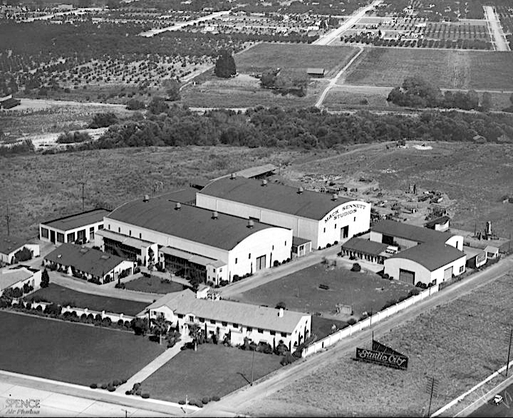 Aerial photograph of Mack Sennett studios, Studio City, circa 1927. These days, all that vacant land is filled in with homes. The lot was later home to Republic Studios and in the early 1960s, CBS Television. #LosAngelesHistory