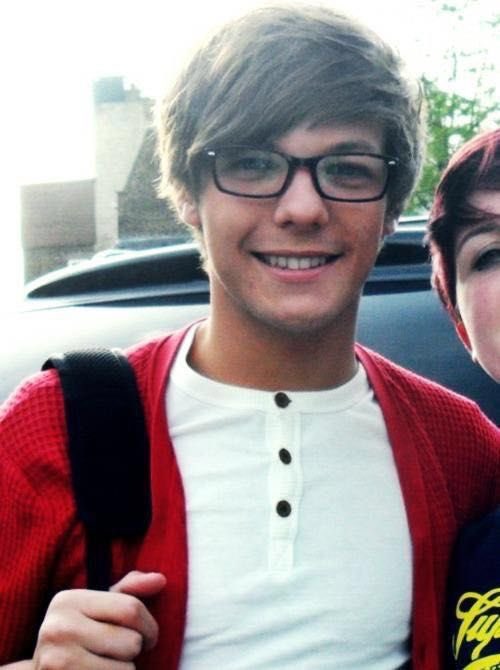 glasses louis or 2011 louis I vote  #Louies for  #BestFanArmy  #iHeartAwards