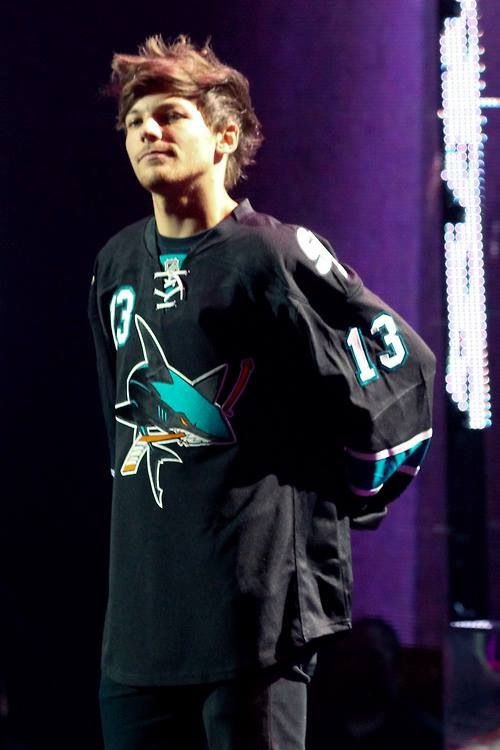 which jersey louis I vote  #Louies for  #BestFanArmy  #iHeartAwards