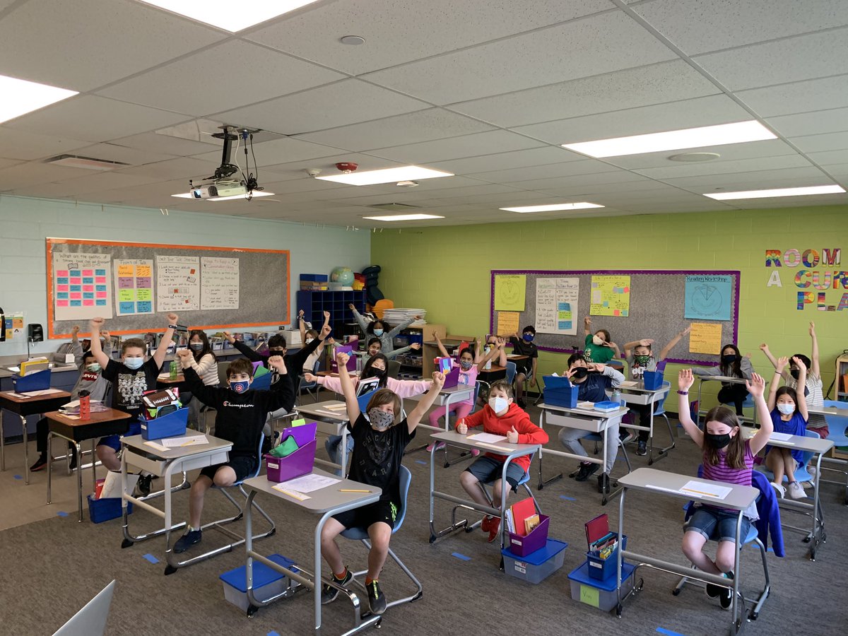 Ms.Dahmer'sVoyagers tweet media