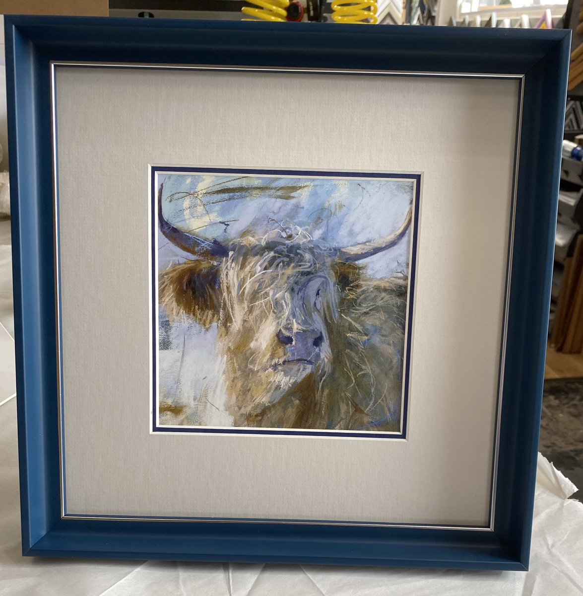 YPFOld's tweet image. A couple of greetings cards with complimentary mount and frame. Invisible glass ensures the best possible view of the art. #WorcestershireHour
