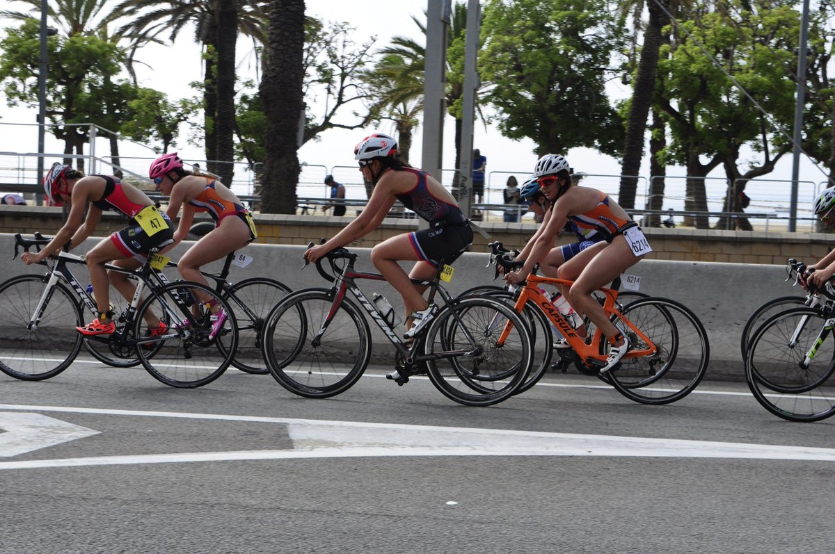 TriatlonMundo's tweet photo. Ser un iniciado en este deporte no es tarea fácil por diferentes factores, pero te damos unos consejos para facilitarte la aclimatación al triatlón

Como todos sabemos el triatlón es un deporte que consiste en 3 modalidades deportivas y requiere  #consej

https://t.co/HXm4W75MKo https://t.co/4xWm6M1iHS
