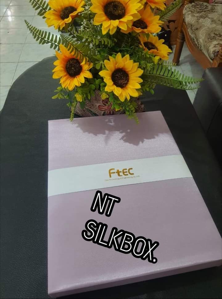 PSilkbox's tweet photo. #กล่องผ้าไหม​ #ของชำร่วย​ #ของที่ระลึก​ #กล่องงานสำคัญต่างๆ​ #แทนคำขอบคุณ 
สอบถามข้อมูลสินค้ารวมถึงรายละเอียดของชิ้นงานหรือจัดทำ-สั่งซื้อ​ ผ่านช่องทางด้านล่างนี้ได้เลยจร้า​
📞: ➡️ 099-1596963 ชินธันย์​ ( ไนซ์ )
💻: FB​ ➡️ NT SILKBOX (@NTSilkbox)
📱: Line ID ➡️ goodniceza https://t.co/u4lcdN5vIg