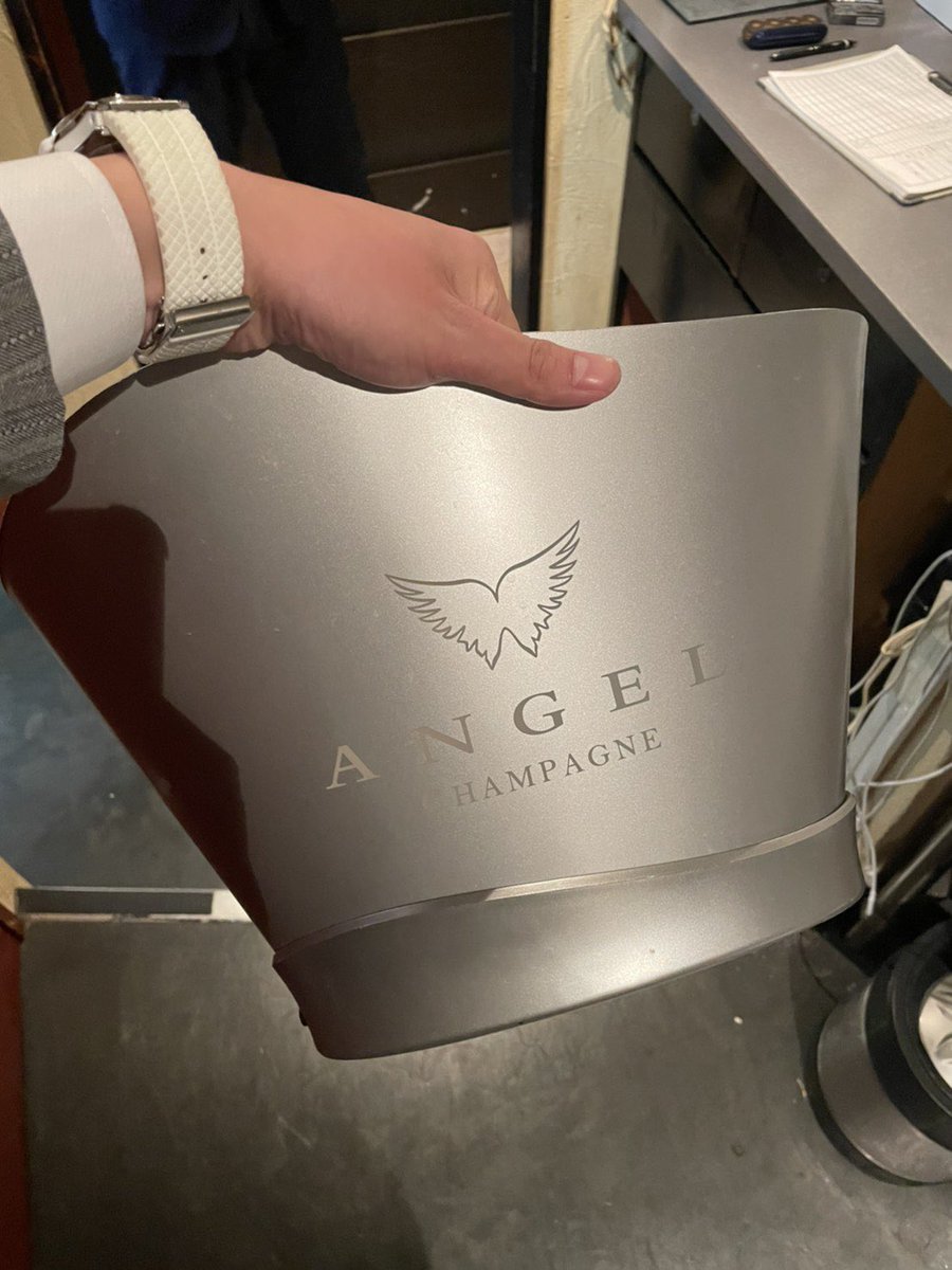 パーティを彩るご馳走や エンジェル シャンパンクーラー tdh