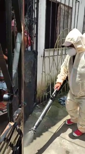 PlataformaGye's tweet photo. El Equipo Presidencial del Guayas realizó Brigadas de Fumigación contra los mosquitos en los sectores de I. Trinitaria, N. Prosperina, José Antepara, 21 y Cuenca y Daule, se llegó con el mensaje de CAMBIO de @LassoGuillermo.
#EncontrémonosPorLaSalud
@KAROLURIBEVELEZ @ABorreroVega https://t.co/1n8zH28Toe