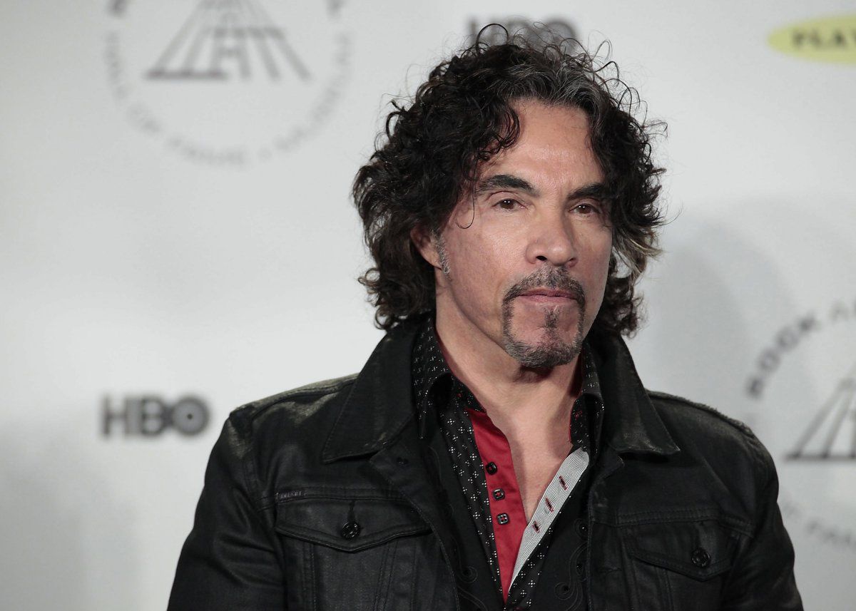 Happy Birthday dear John Oates! 