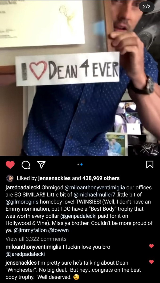 RabbitHole_BB's tweet photo. Jensen liked and commented on Jared's post 😊💙 #thelittlethings 

"But hey...congrats on the best body trophy. Well deserved. 😉" https://t.co/PiaLcZbecr