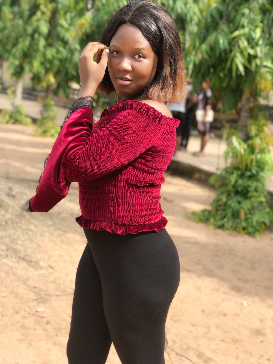 Dorachuks4's tweet photo. Natural me day💋 https://t.co/hDposfZORg
