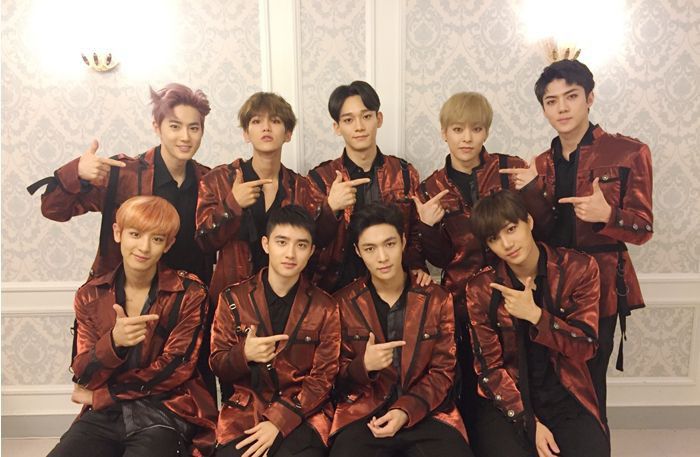 SHilal181's tweet photo. Couldn't  be happier today💫 thank you for existing dear EXO #9ToEternityWithEXO
#9YearswithEXO
#EXO9thAnniversary  
#너희는_여전히_엑소_우리는_변함없이_엑소엘
#영원한_우리의_피터팬_엑소 https://t.co/vtFtHfNqgC