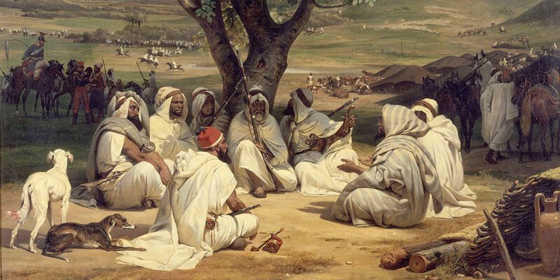 ليس الغبي بسيد في قومه لكن سيد قومه المتغابي .."