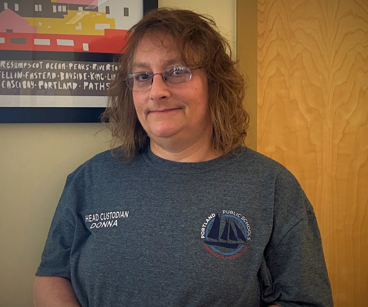 #FinalistHighlight: Donna Colello is a passionate custodian who is dedicated to maintaining cleanliness throughout Ocean Avenue Elementary School. Cast your vote for Donna or any other finalist until April 16. ow.ly/81qa50EfmWd <a href="/PORTLANDPUBLIC/">Portland Schools</a> #BestCustodian
