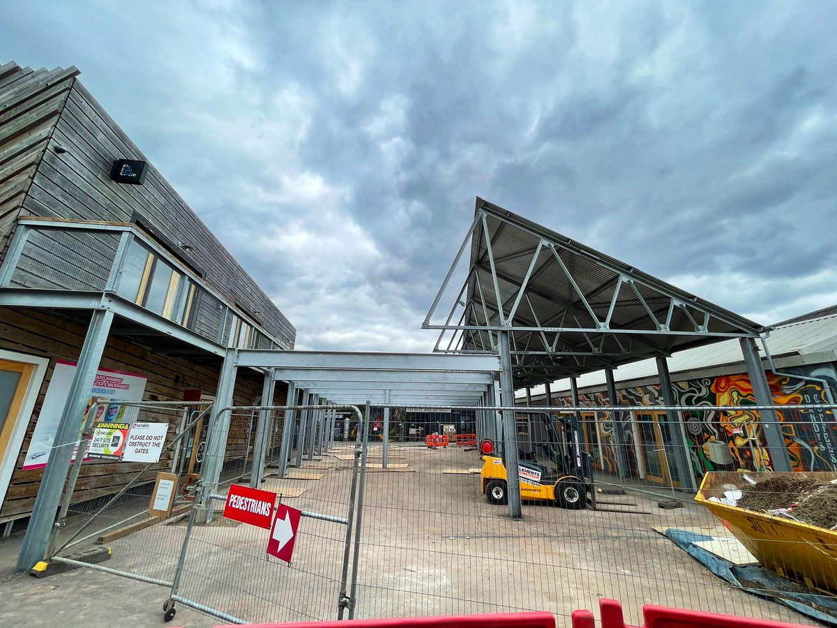 Popbangcolour's tweet image. Crikey, they’ve certainly been busy bees building new things @FargoVillage 

This structure will be a future outdoor seating area, for the new food hall that’s being built &amp;amp; opening later this year. 

Great to see plans are happening for folk to enjoy once retail re-opens 👍🏻