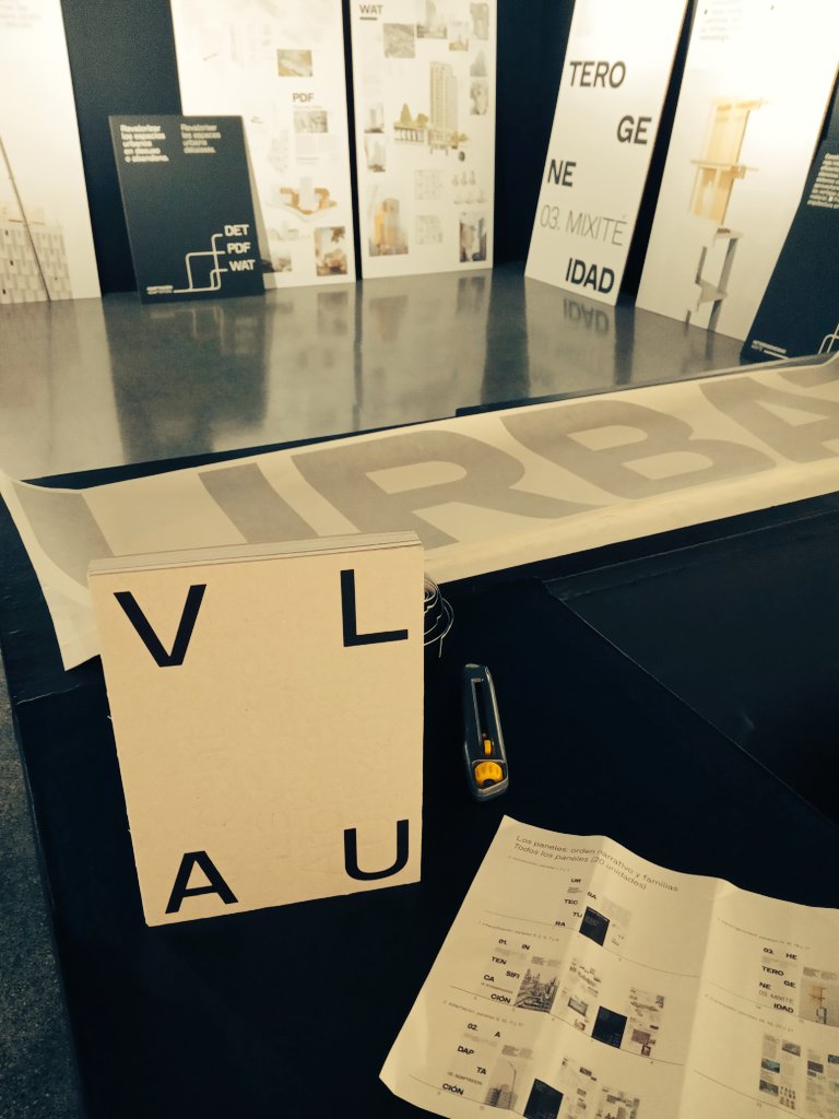 IF_Barcelona's tweet photo. En pleno montaje... #exposición URBATECTURA @VincentLavergne #TIFE21 #unplanetaenvivo
Nos vemos mañana, inauguración a las 18h, mesa redonda a las 19h!
#arquitectura #urbanisme https://t.co/1tjALxdMeu