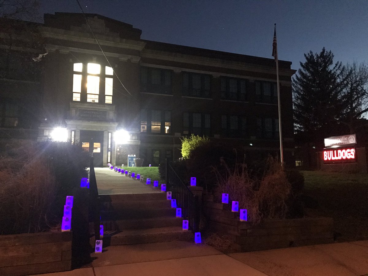 Somerville Middle School lit it up blue for Autism Awareness Month <a href="/principal_sms/">Anthony Benjamin</a> <a href="/TanyaEMcDonald/">Dr. Tanya McDonald</a> #allin4theville
