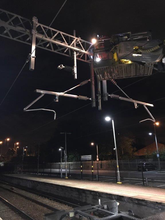 AkonaLtd's tweet photo. Working through COVID.. 🔧
.
.
.
#trainingfortomorrow #akonaconcepts #rail #railways #overheadlines https://t.co/rneZGd6H4Y