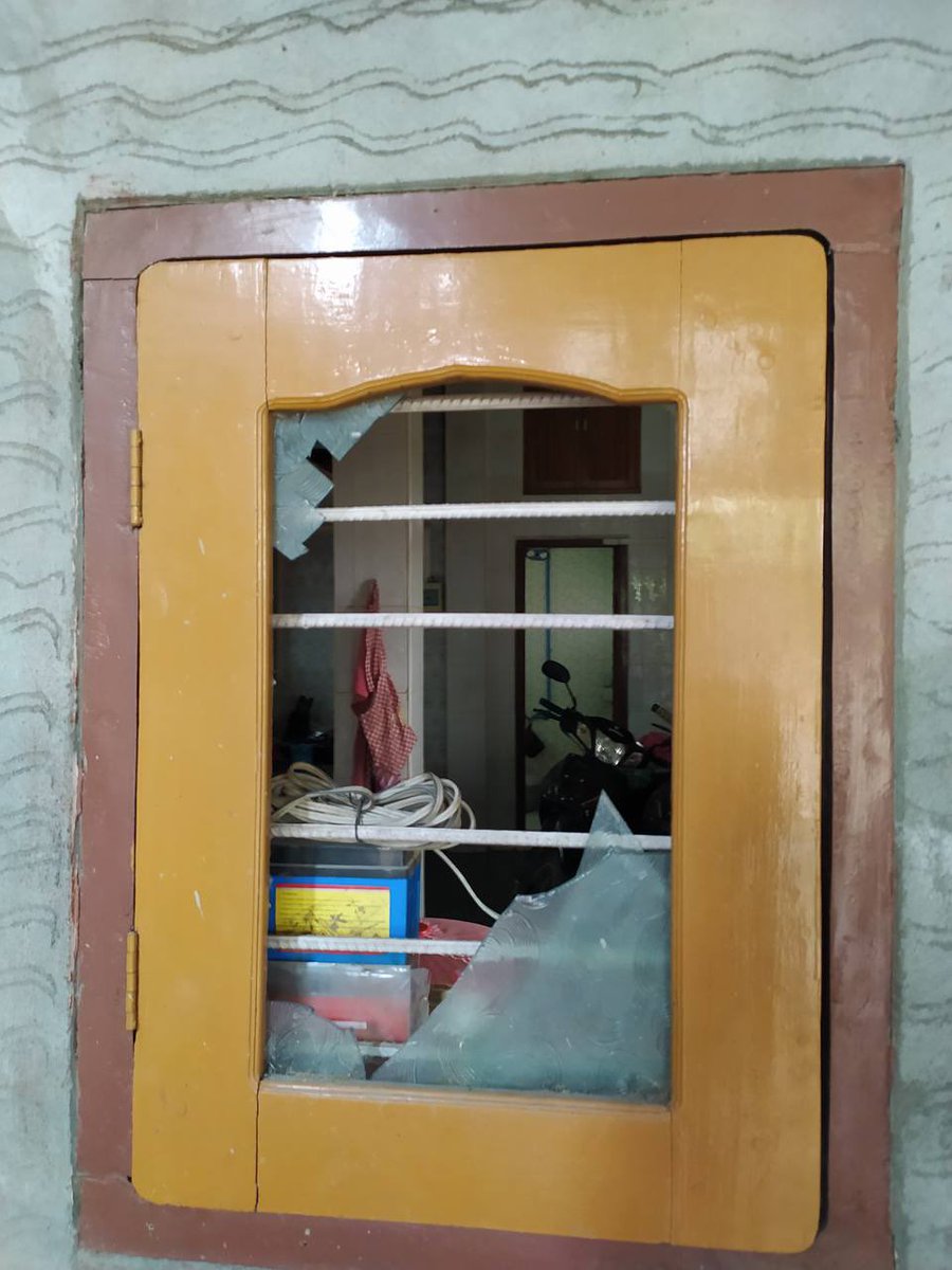 SithuWt's tweet photo. The military junta forces broke into a home and shot two men to dead; one in the head and one at the temple. The latter's body was taken away. 
#Apr7Coup 
#WhatsHappeningInMyanmar https://t.co/XJ5m4MMy4x