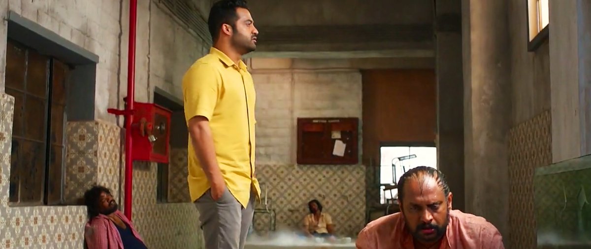 upendratarak99's tweet photo. AravindhaSametha : 9Mins (2018) 💥
IntroducingPushpaRaj – 11Mins~(2021) Pan india Film 

@tarak9999 Fans 🌊💥🔥 https://t.co/fBdnY2rsRE